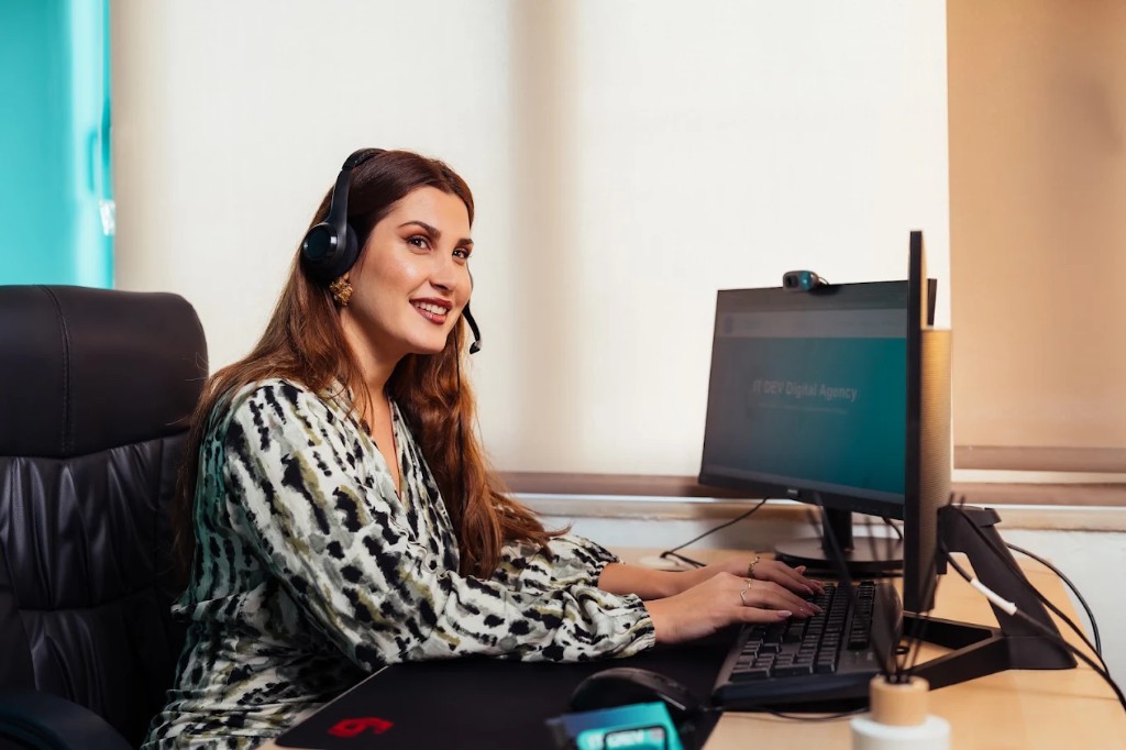 Ekipi IT DEV — mbështetje dhe bashkëpunim me klientët